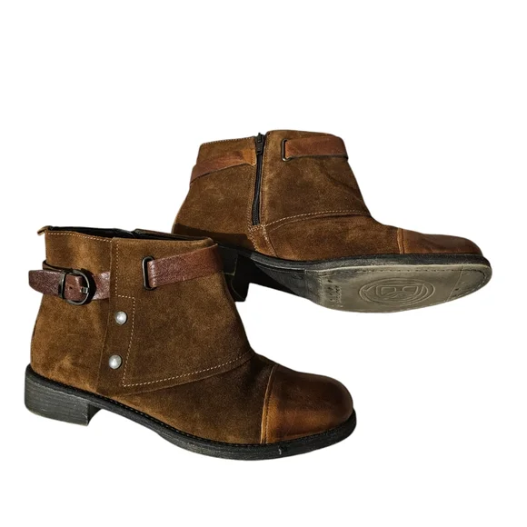 Boutique9 Women's Suede/Leather Belted Booties. Size 9,5. Color Brown. - Picture 3 of 6